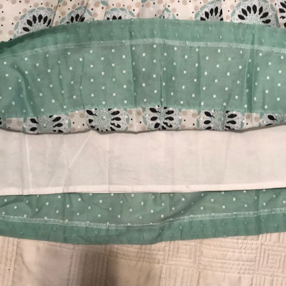 $10 Saturday Savings! Ann Taylor LOFT Textured Ric Rac Detailed Skirt - Picture 4 of 7